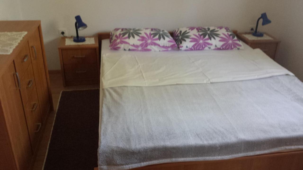 Apartment Hisa Sumrak Bizeljsko Екстериор снимка